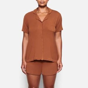 NWT Skims Sz XXS XS Short Sleeves Pajamas Set Top with shorts cooper brown